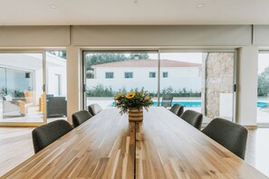 Comfort House, Garden View | Living area | Flat-screen TV