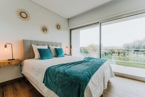 Comfort House, Garden View | 4 bedrooms, iron/ironing board