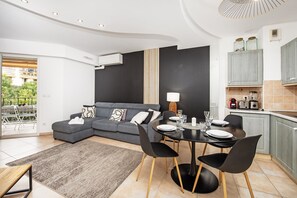 Uklassifisert bilde, 3 av 24, knapp