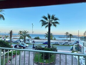 Property grounds - 55-"Le rêve éveillé", vue mer, garage 38 (Menton)