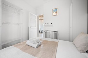 Bügeleisen/Bügelbrett, kostenloses WLAN, Bettwäsche