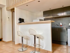 Kühlschrank, Mikrowelle, Geschirrspüler