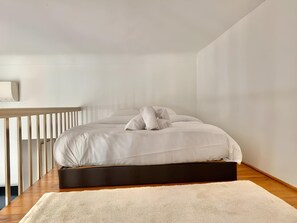 Bügeleisen/Bügelbrett, kostenloses WLAN, Bettwäsche
