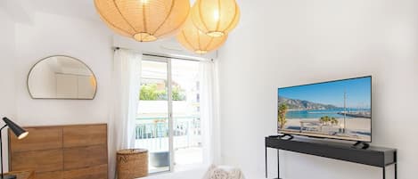 Fer et planche Ă repasser, Wi-Fi gratuit, draps fournis