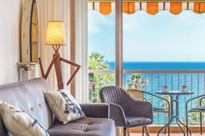 TV - 28-Vina del mare, vue mer, terrasse (Menton)
