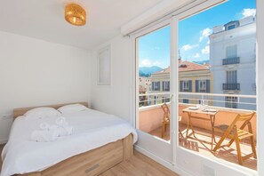 1 bedroom, free WiFi, bed sheets