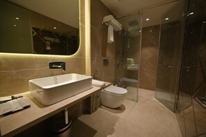 Towels, soap, shampoo, toilet paper - Clarks Collection Grand Sapphire Ajmer (Ajmer)