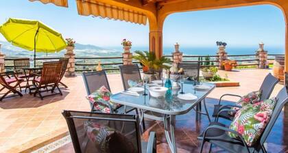 Global El Nido - By Global Rental Holidays 5143