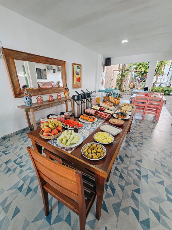 Free daily buffet breakfast - Pousada Rio do Prado (Porto Seguro)