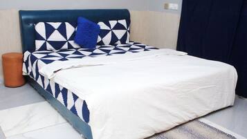 1 Schlafzimmer, Bügeleisen/Bügelbrett, Bettwäsche