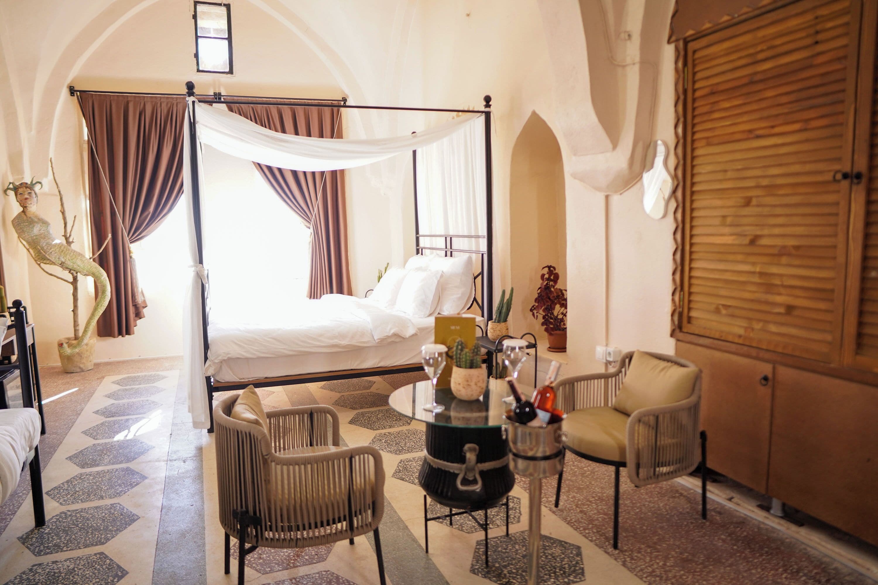 Habitación cuádruple superior | Ropa de cama de alta calidad y minibar (con algunos artículos gratuitos)