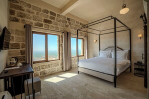 Habitación doble Deluxe | Ropa de cama de alta calidad y artículos del minibar gratis 