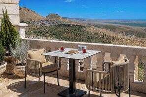 Frokost på farten er inkludert hver dag