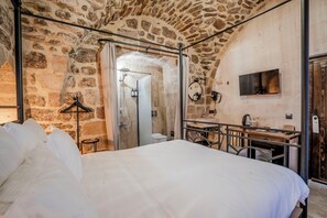 Habitación doble superior | Baño | Regadera, regadera con hidromasaje, amenidades de baño gratuitas