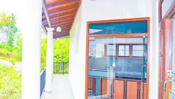 Chambre Familiale, 1 chambre | Balcon