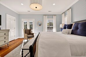 4 habitaciones, escritorio, tabla de planchar con plancha y wifi gratis 