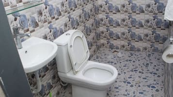 Handtücher, Seife, Toilettenpapier