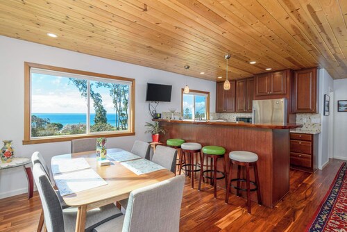 Charming 2 BDR for 6 w/ Ocean Views!