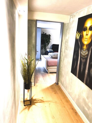 Komfort Wohnung in  traumhafter Lage mit Parkplatz