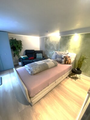 6 Schlafzimmer, Bügeleisen/Bügelbrett, WLAN, Bettwäsche