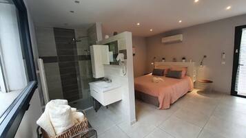 Habitación Confort doble (Valeriane) | Caja fuerte y wifi gratis