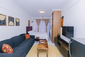 1 bedroom, iron/ironing board, WiFi, bed sheets - Cozy Studio condo with WiFi, fitness room in delightful Nairobi (Nairobi)