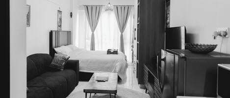 1 habitación, tabla de planchar con plancha, wifi y ropa de cama