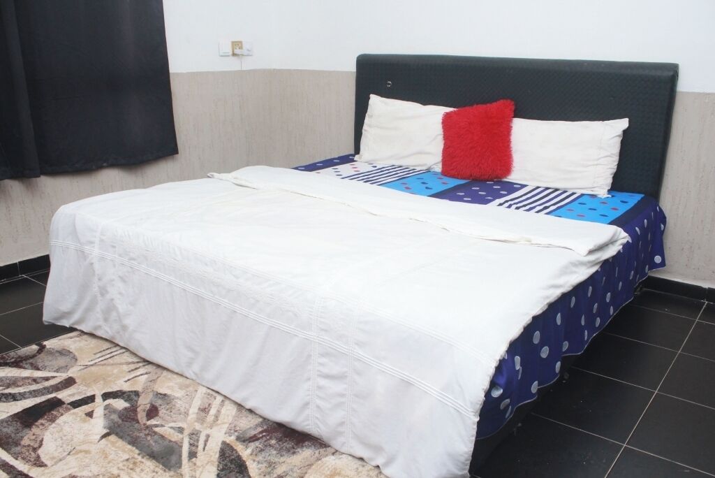 1 bedroom, iron/ironing board, bed sheets