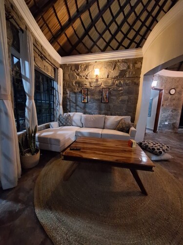 Superb cottage with WiFi in Kiserian