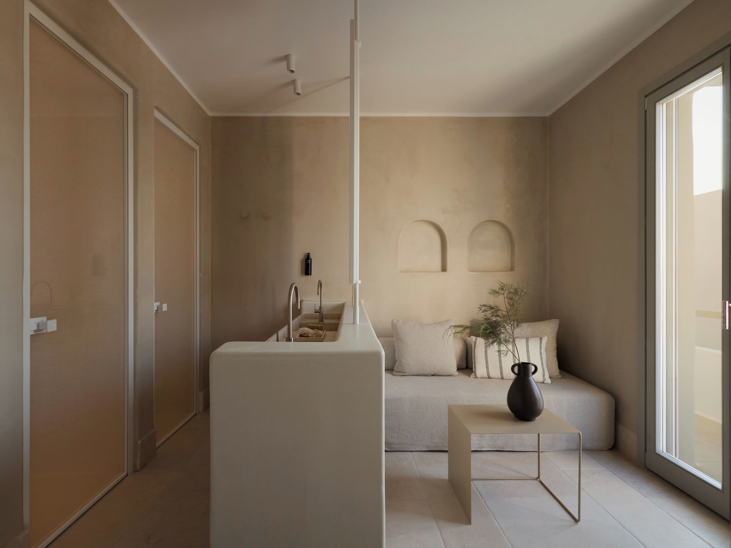 Suite Superior | Area keluarga | Televisi 40-inci dengan saluran TV digital dan Netflix