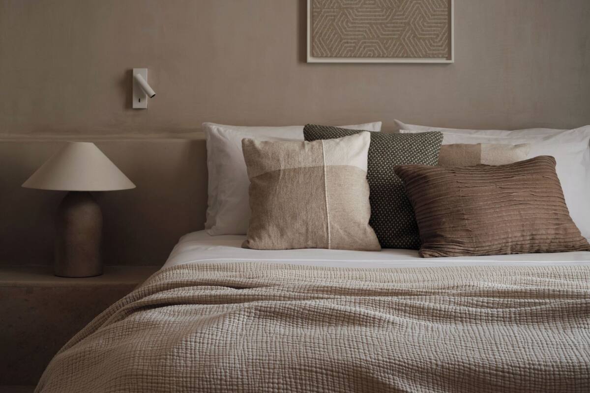 Egyptian cotton sheets, premium bedding, memory-foam beds, in-room safe