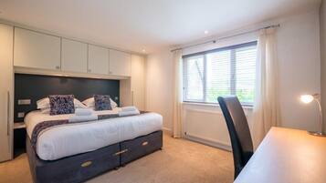 2 bedrooms, bed sheets