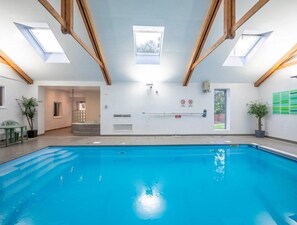 Een verwarmd zwembad