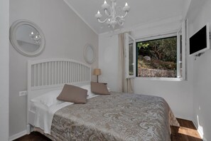 3 bedrooms, iron/ironing board, WiFi