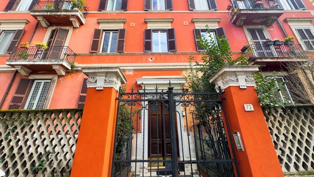 Immagine non classificata, 1 di 22, pulsante