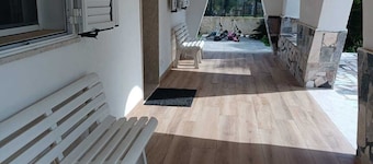 Villamar within walking distance of the sea.