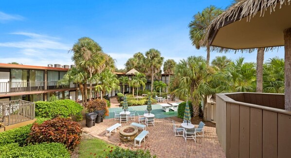 Terrace/patio - Stay Near Disney Without Breaking the Bank (Kissimmee)