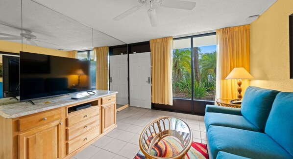 Video games, offices - Affordable 1BR Stay | Full Kitchen & Parking (Kissimmee)