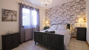 3 chambres, fer et planche Ă repasser, Wi-Fi, draps fournis