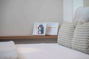 2 habitaciones, tabla de planchar con plancha, wifi y ropa de cama