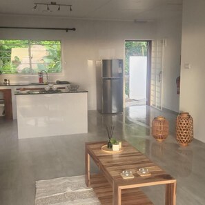 Smart TV - Wild Vanilla Apartment  (Mahé Island)