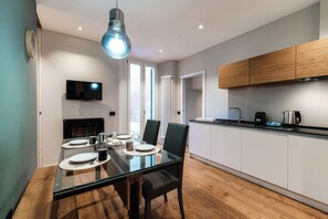 Apartment | 1 bedroom, premium bedding, down comforters, iron/ironing board - Hidden Lodge (Como)