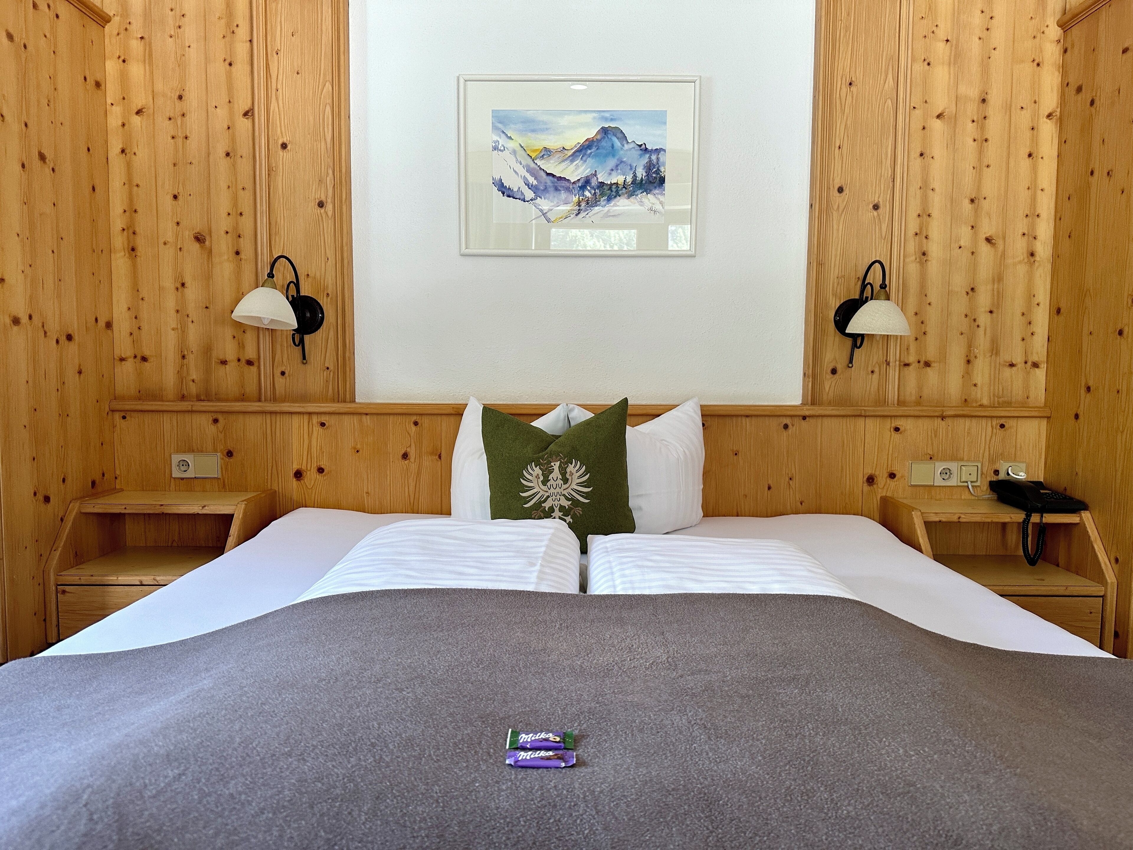 Quadrupla Deluxe, balcone, vista montagna | Biancheria da letto ipoallergenica, una scrivania, Wi-Fi gratuito