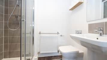 Standard House | Bathroom