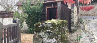 Duplex studio with small garden at the foot of the château