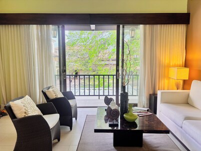 Stylish 1BR Loft - Plaza Buenaventura Resort