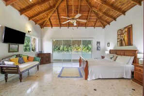 5 chambres, fer et planche à repasser, Wi-Fi gratuit, draps fournis