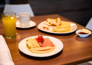 Desk, iron/ironing board, free WiFi - Hotel Betania (Santa Marta)