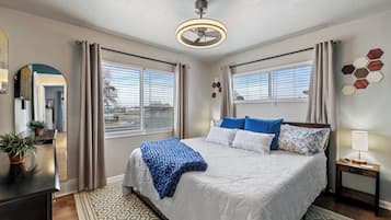 2 bedrooms, iron/ironing board, travel cot, free WiFi