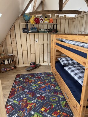 3 Schlafzimmer, Bügeleisen/Bügelbrett, WLAN, Bettwäsche